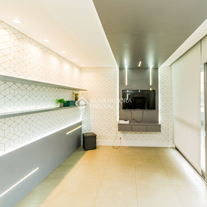 Apartamento com 2 quartos e 62m² para alugar em Jardim Europa, Porto Alegre. - Photo 1