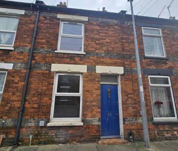 3 bedroom terraced house to rent - Photo 1