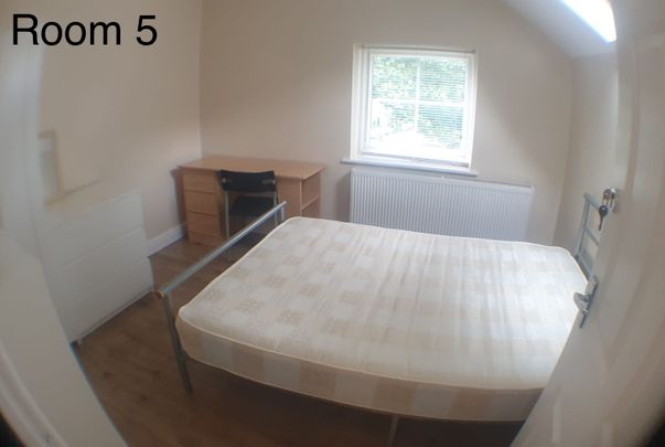 6 Bed - The Mews, Mount Preston Street, Woodhouse, Leeds - LS2 9NQ - Student - Photo 1