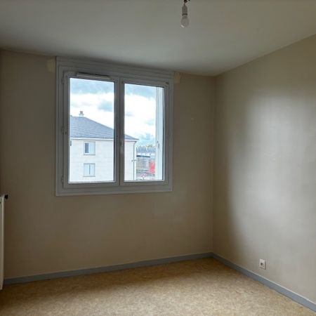 Appartement idéalement situé, dans une résidence à proximité des commerces, des écoles et des transports en communs. - Photo 3