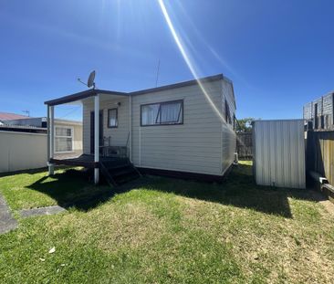 Cottage Living - Photo 1