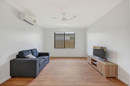 Spacious Family Home in Peaceful Mount Louisa - Modern Comfort, Great Location - Photo 3