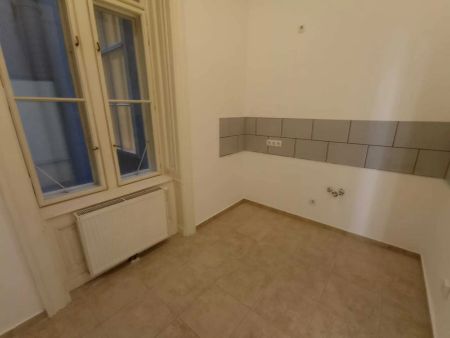 Arbeiten und Wohnen unter eine Dach ! Stilvolle Altbauwohnung ( 5 Zimmer ) mitten im 1. Bezirk Wien - Photo 4
