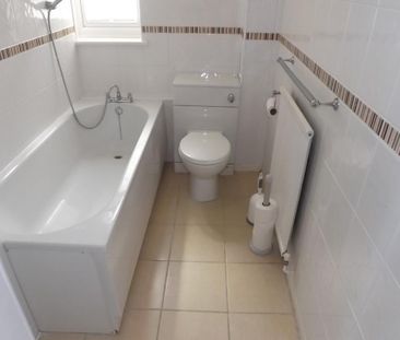 2 bedroom maisonette to rent - Photo 5