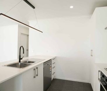 Modern Comfort & Family Living - Photo 2