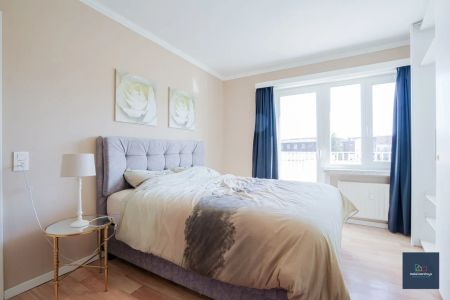 Stijlvol 1 slaapkamer appartement met 2 terrassen, kelder en garagebox - Foto 4