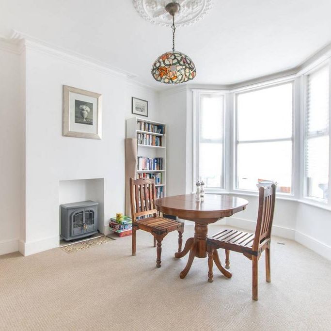 4 bedroom house to rent - Photo 1