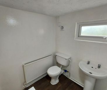 3 bedroom house to rent - Photo 2