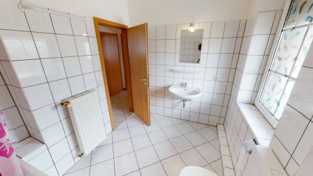 2 Zimmer mit großer Küche und Tageslichtbad mit Wanne - Foto 4