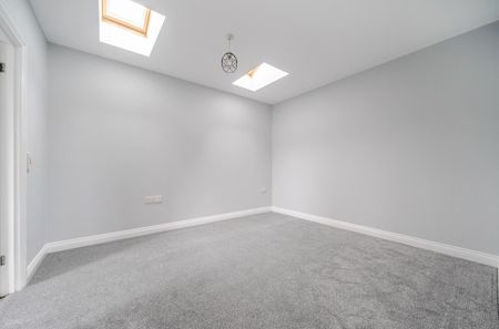 1 bedroom semi-detached bungalow to rent - Photo 5