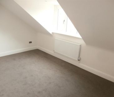 Knighton Drive, Stoneygate, Leicester - Photo 1