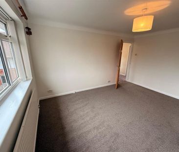 3 bedroom semi-detached house to rent - Photo 6