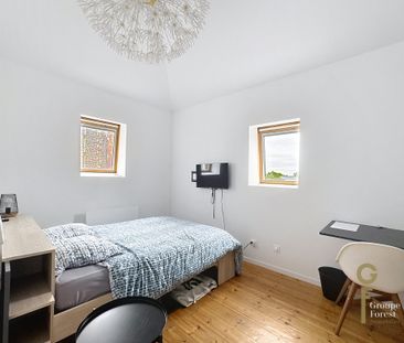 Location Appartement 4 pièces 98m² CROIX 59170 - Photo 2