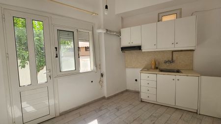 ΠΟΡΟΣ, ΕΜΟΙΚΙΑΖΕΤΑΙ ΔΙΑΜΠΕΡΕΣ ΙΣΟΓΕΙΟ 3ΑΡΙ ΔΙΑΜΕΡΙΣΜΑ ΜΕ ΑΥΛΗ - Φωτογραφία 4