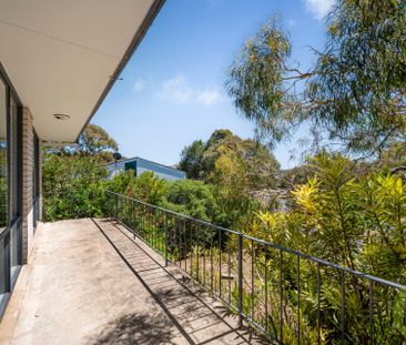 Updated two-bedroom unit in convenient Pearce - Photo 2