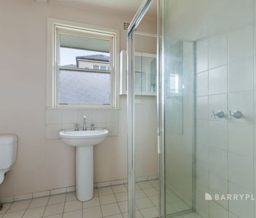 Easy Living in a Prime Glenroy Location - Photo 2