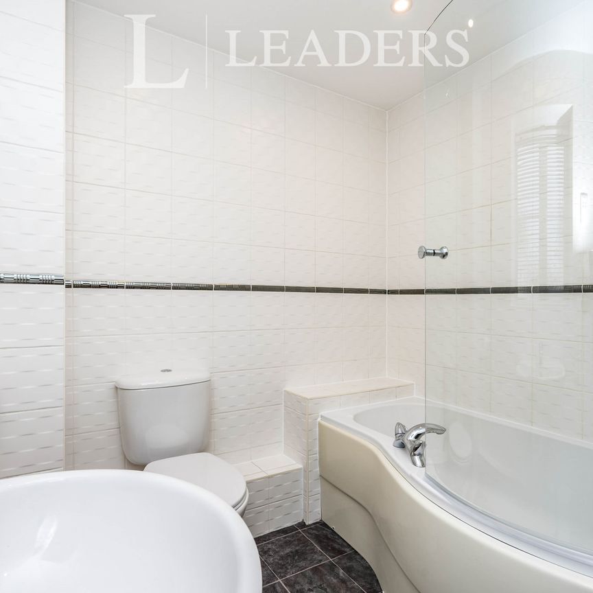 2 bedroom apartment to rent Whites Way, Hedge End, SO30 - Photo 1