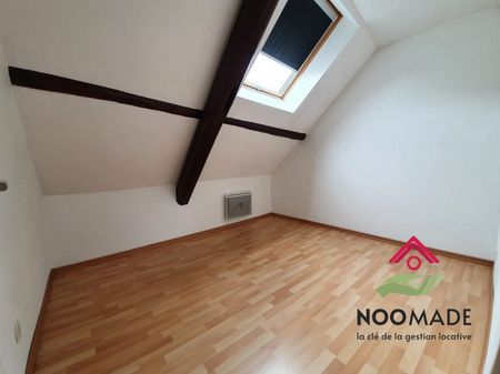 Appartement F2 mansardé au 2e étage - DIEBLING - Photo 5