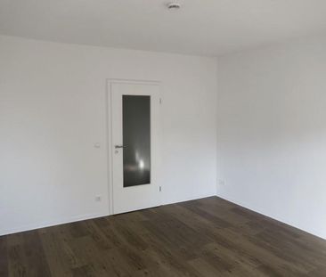 3 helle Räume // Gute Infrastruktur // Familienfreundlich // Balkon... - Foto 1