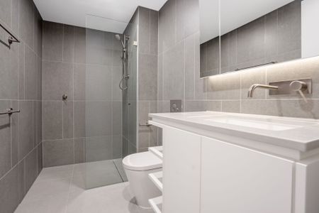 Comfort Meets Convenience, Welcoming Two-Bedroom Apartment in Metropol - Photo 5