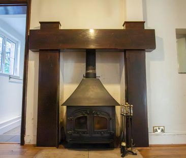 3 bedroom semi-detached house to rent - Photo 1