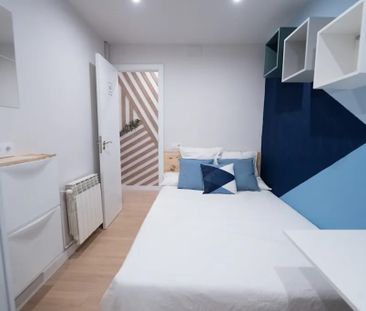 Ronda de Sant Pere, Barcelona, Catalonia 08010 - Photo 6