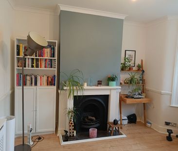 1 Bed Flat, Albert Road, SE25 - Photo 2
