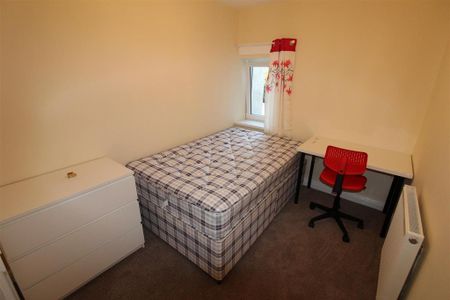 6 bedroom private hall to rent - Photo 5