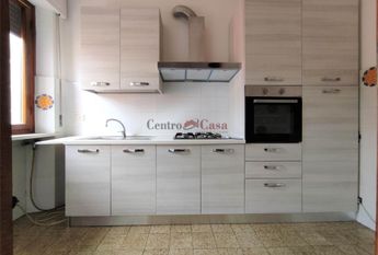 Luminoso appartamento arredato solo di cucina