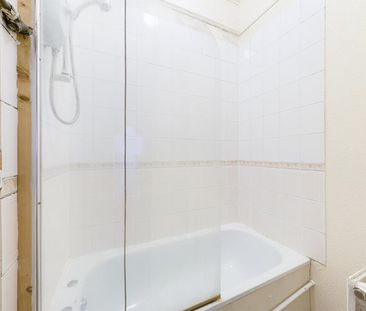 1 bedroom Flat To Let - Photo 3
