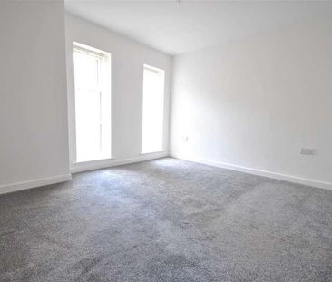 Woodsley Fold, Thornton, Bradford, BD13 - Photo 3