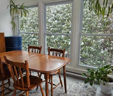 Jumelé 5 1/2 à Loretteville LIBRE 1 JUILLET sur deux étages - Photo 1