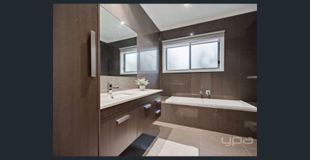 THE PERFECT FAMILY HOME! - Photo 3