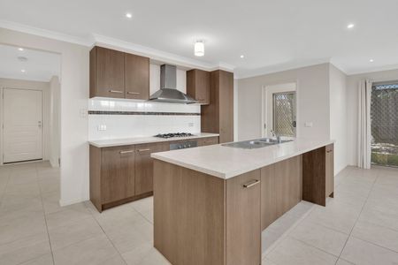 2/15 Kennedy Street, Reservoir VIC 3073 - Photo 2