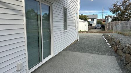 386 Wakesiah Avenue- Carriage house - Photo 4