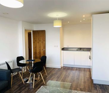 We are delighted to offer this contemporary one bedroom apartment i... - Photo 4