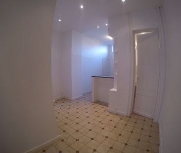 Location Appartement 1 pièce 53m² LILLE 59000 - Photo 3