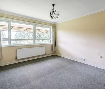 East Hill, Oxted, RH8 - Photo 1