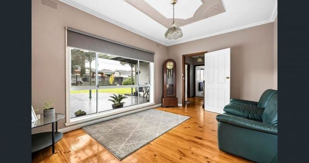 Spacious 3-Bedroom Home for Rent – 6-Month Lease - Photo 1