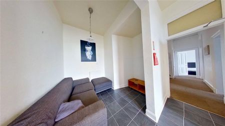 4 bedroom flat to rent - Photo 2