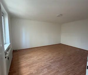 PRIVAT: Helle 66 m² 2-Zi-Wohnung direkt am Hauptbahnhof - mit begrüntem Innenhof - Photo 3