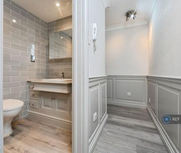 Studio to rent - Photo 6