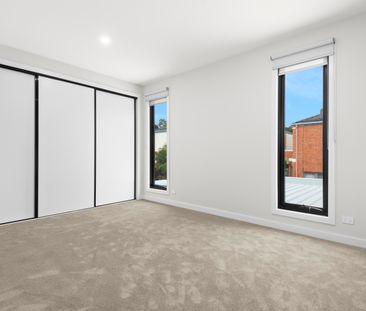 1/2 Elm Tree Road, Doncaster VIC 3108 - House For Rent | Domain - Photo 4
