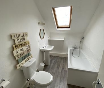 6 bedroom terraced house to rent - Photo 5