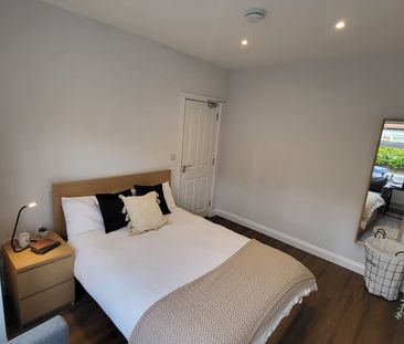 BEDROOM 4 – LARGE DOUBLE ENSUITE - Photo 6