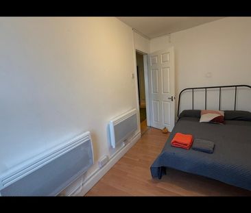 2 Bed Flat, Fulham Broadway, SW6 - Photo 3