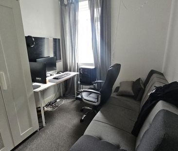 2 bedroom cottage to rent - Photo 2