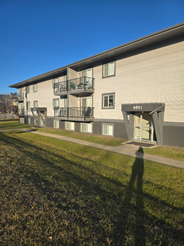 Modern Two Bedroom Unit on the North End - Photo 3