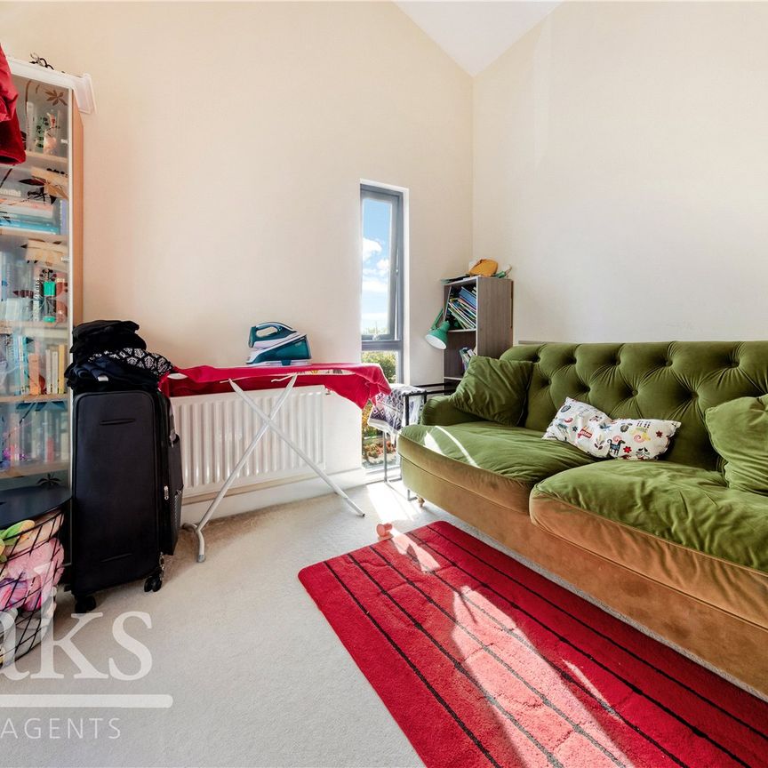 Cairns Place, Streatham, London - Photo 1