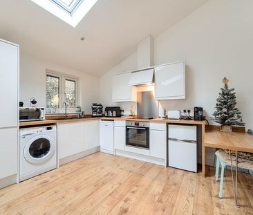 Churt Road, Churt, Farnham, Surrey, GU10 - Photo 4